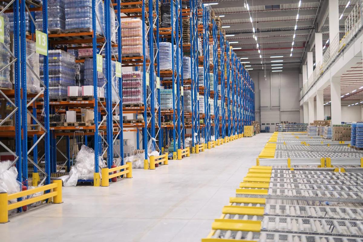 Entrepôt de marchandises de transport